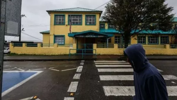 Lluvia suspensión de clases