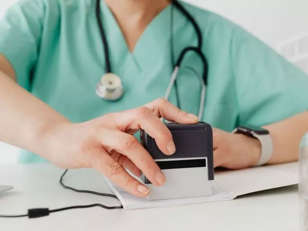 Licencias médicas: trabajadores faltaron en promedio 10,7 días durante el primer semestre