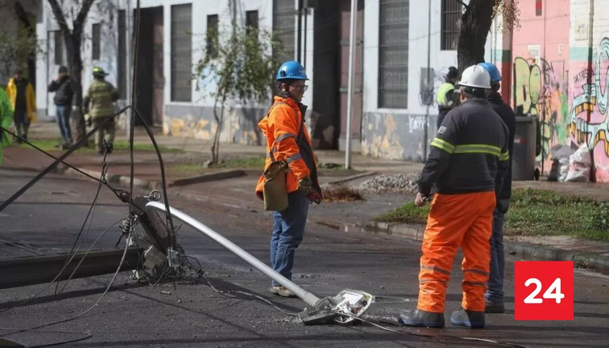 Sistema frontal provoca cortes de luz y daños estructurales en diversas regiones de Chile