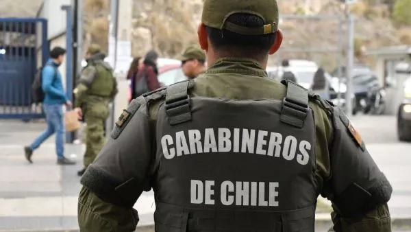 Hasta 100% del sueldo: los nuevos incentivos económicos anunciados para Carabineros