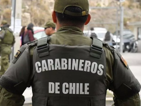 Hasta 100% del sueldo: los nuevos incentivos económicos anunciados para Carabineros