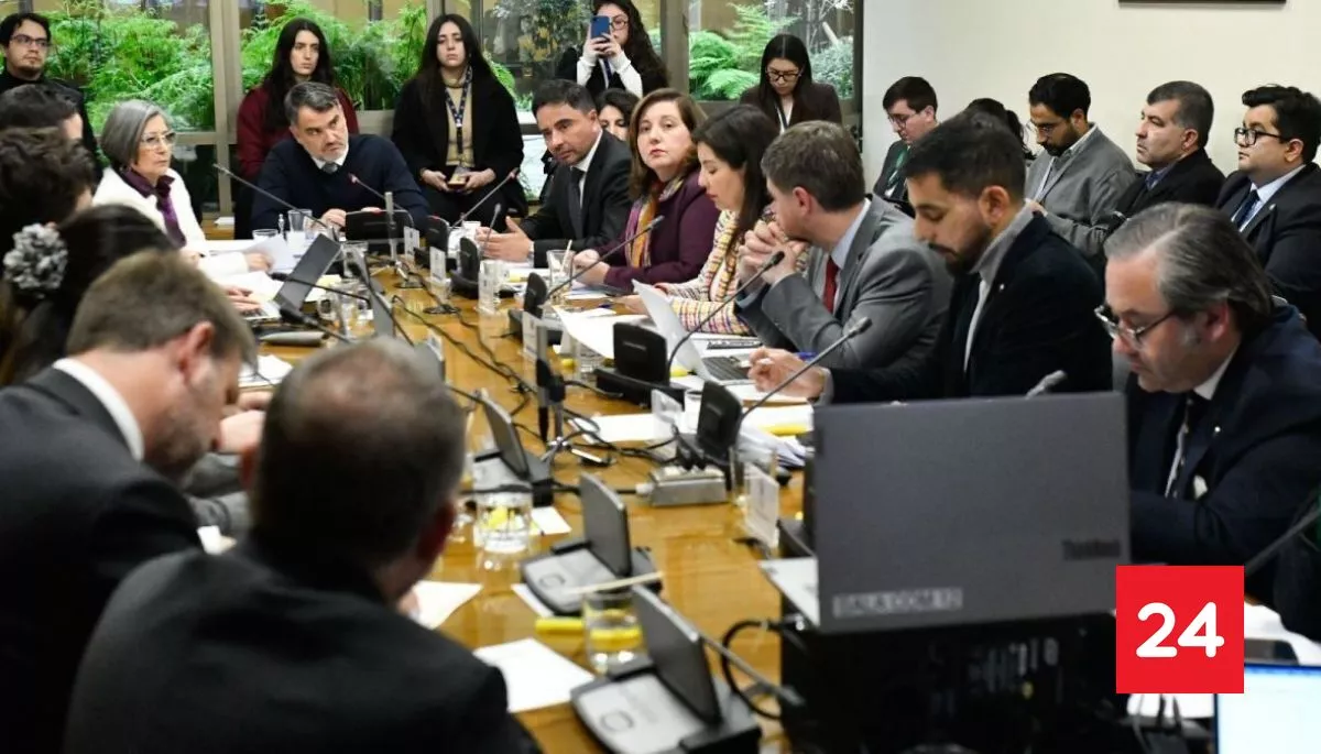 Alcaldes respaldan acuerdo que asegura el 100% de fondos para las 345 comunas e instan al Senado a aprobar la Ley de Reconstrucción