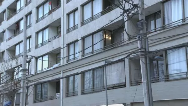 Muerte de hombre en Estación Central: sus dos hijos estaban en una habitación al momento del hecho