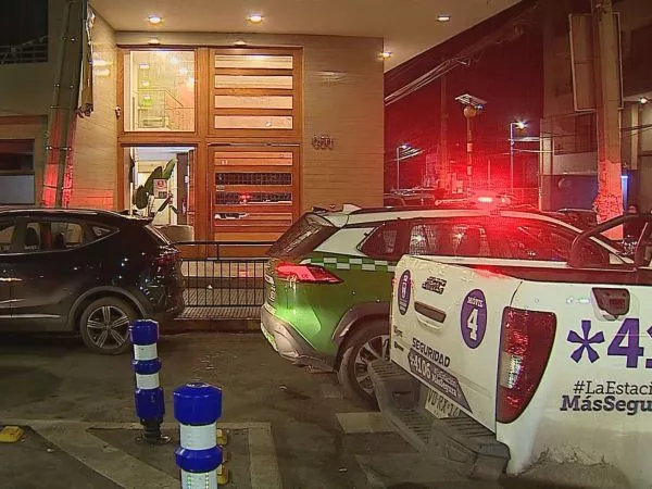Hombre muere tras ser apuñalado por su pareja en Estación Central
