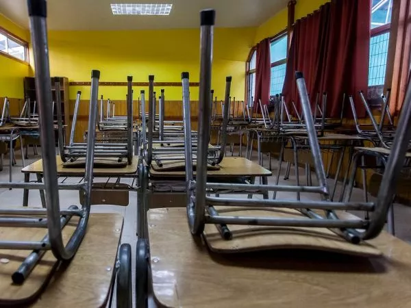 Las 33 comunas con clases suspendidas hoy jueves 30 de julio