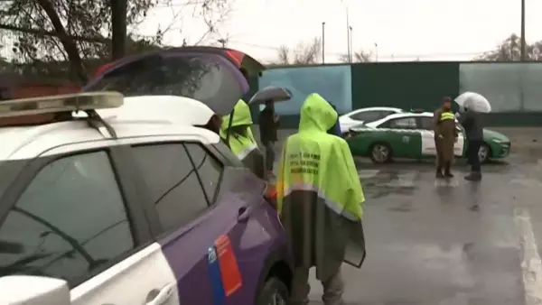 Dos educadoras de párvulos quedan graves tras ser atropelladas por furgón en San Ramón