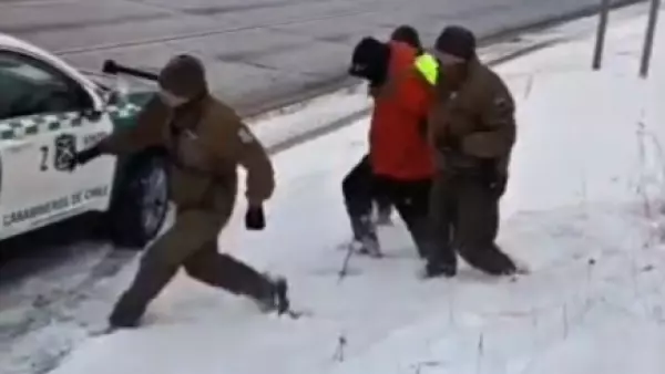 Robó auto hipotermia