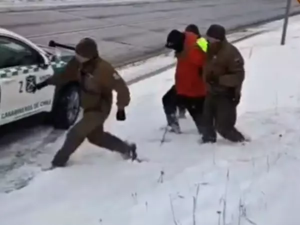 Robó auto hipotermia