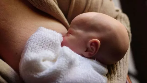 El único banco de leche humana del país busca nuevas donantes: así puedes colaborar