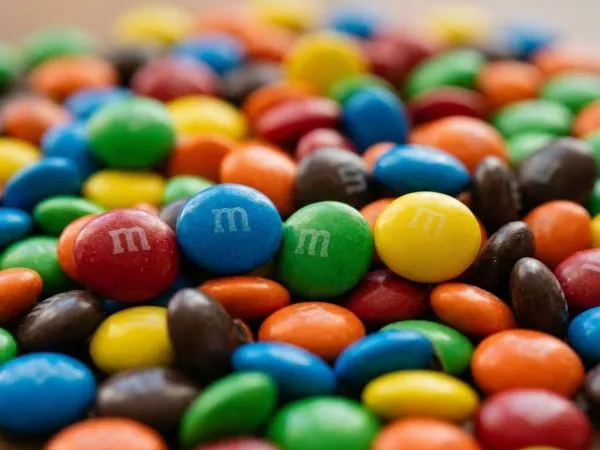 Los dos colores de M&M's que dejarán de existir por nueva normativa en EE.UU.