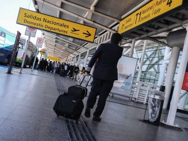 Aerolínea lanza pasajes con descuentos de 70% y niños a mitad de precio