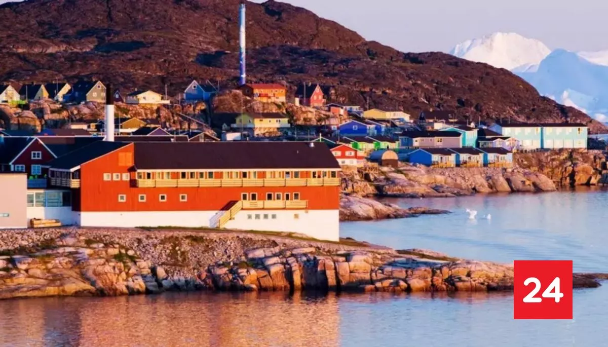 Gigantesco iceberg se vuelca frente a poblado en Groenlandia y genera potentes olas