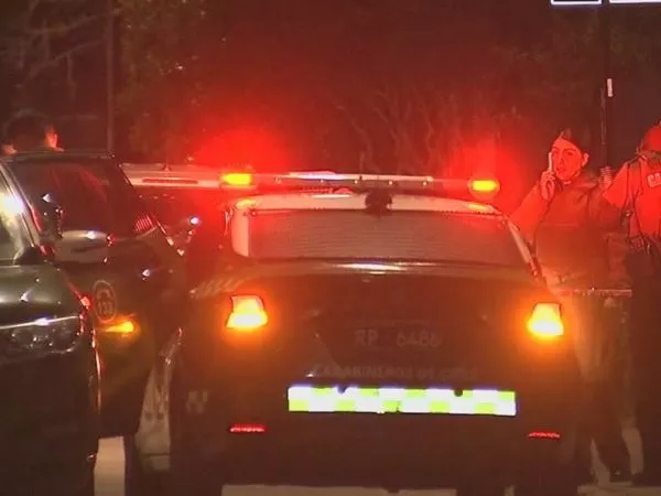 Exministro de Seguridad Luis Cordero habría sufrido violento portonazo en Vitacura