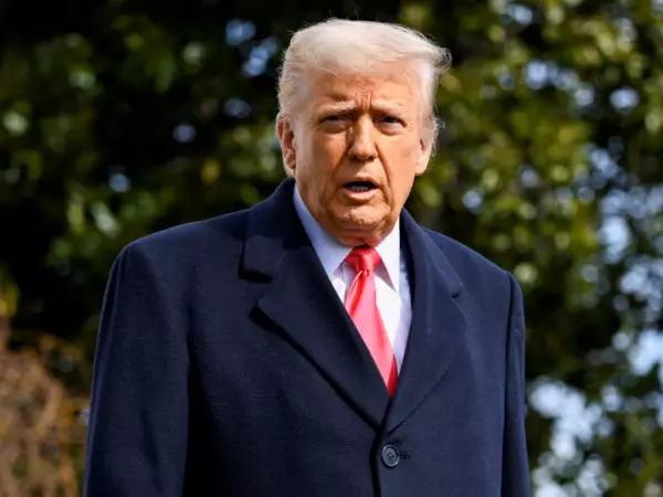 Trump firma decreto que busca reducir vacunas recomendadas para niños en Estados Unidos