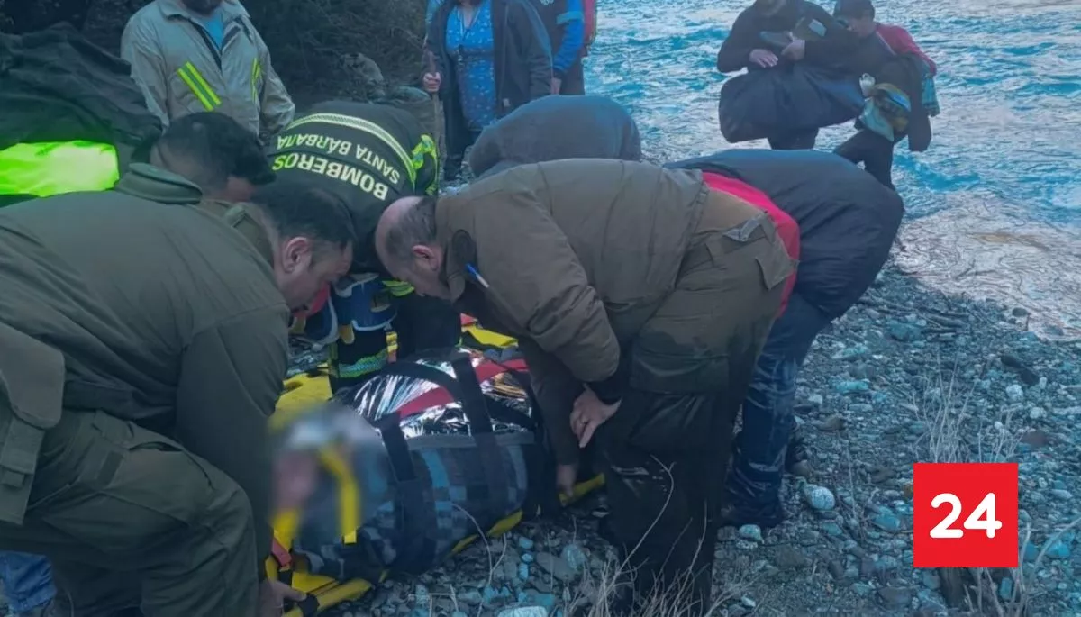 Padre y su hijo de 9 años caen a río tras desprenderse tablas de puente colgante en Alto Biobío