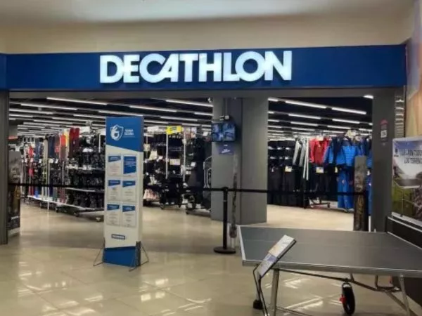 Tienda Decathlon del Cenco Costanera