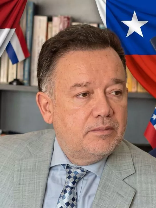 Adopciones ilegales: ministro en visita pide información a Países Bajos y Suprema autoriza exhorto internacional