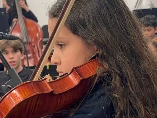 Niña violinista