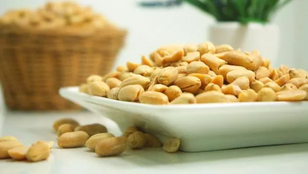 Alerta alimentaria por maní Cuisine & Co: ¿Qué son las aflatoxinas?
