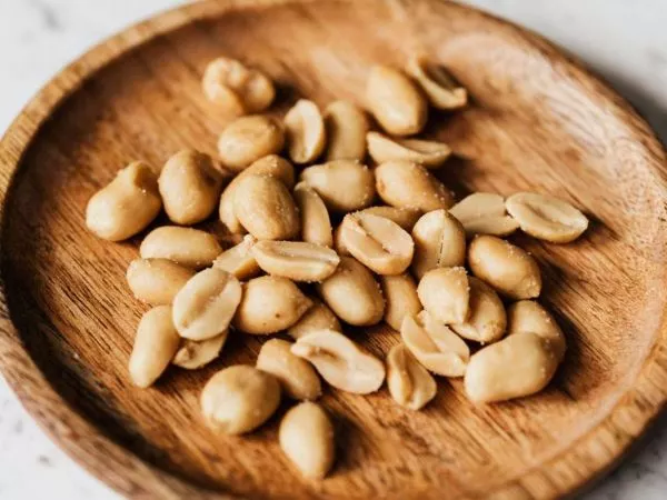 Efectos cancerígenos: Minsal decreta alerta alimentaria por maní contaminado con aflatoxinas