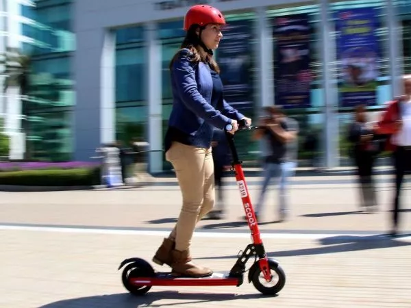 Accidentes laborales por uso scooter aumentan 37% en el primer semestre de 2026