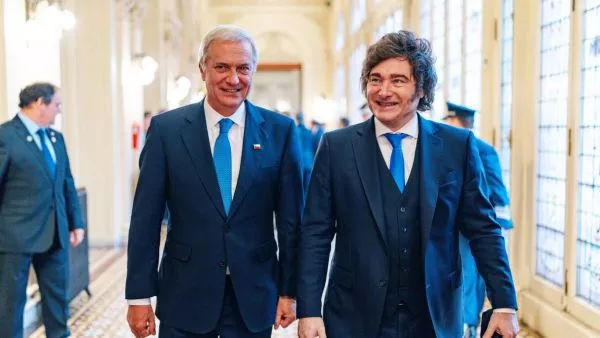 Kast dice que no le exigirá firmar decreto a Milei por soberanía del Estrecho de Magallanes