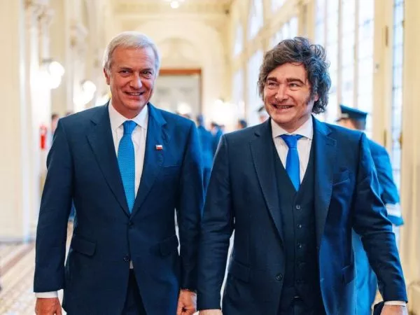 Kast dice que no le exigirá firmar decreto a Milei por soberanía del Estrecho de Magallanes