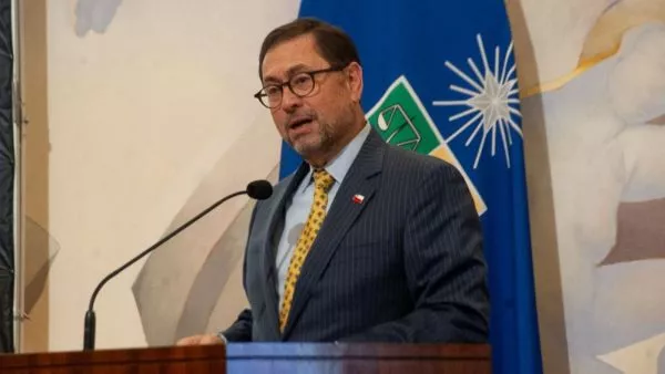 Canciller por acuerdo comercial entre Malvinas y Punta Arenas