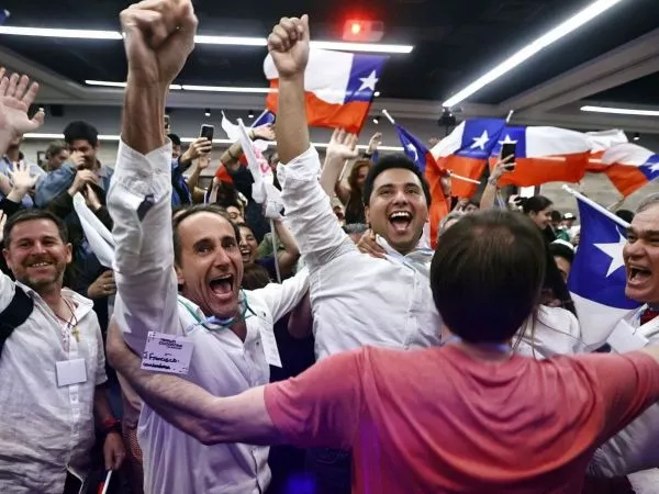 UDI propone enseñar la Convención Constitucional en los colegios