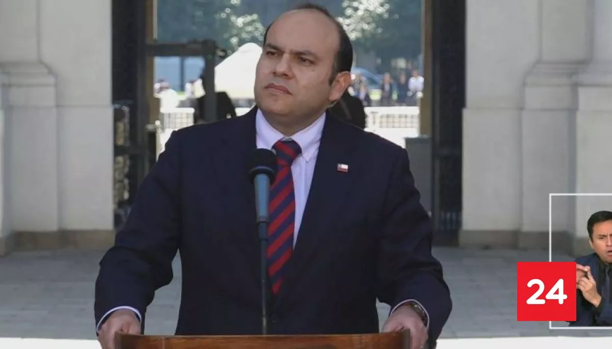 Gobierno ajustará sueldo de $1,9 millones a estudiante de 19 años contratado en Interior