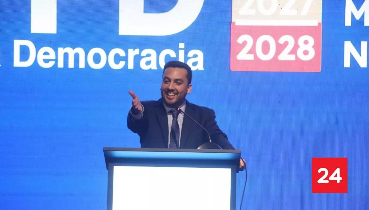Raúl Soto llama a colaborar con el Gobierno ante la crisis del país antes de viajar a Nueva York: "Sería mezquino que tomemos palco en esta crisis"