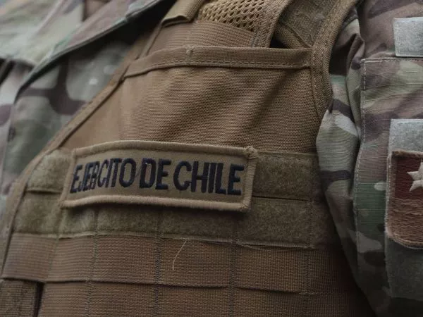 Muere soldado conscripto durante turno de guardia al interior de regimiento en Victoria