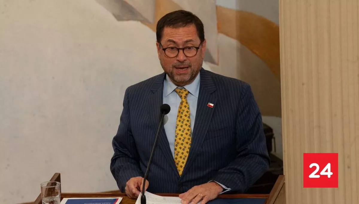 Encuesta Cadem: aprobación del canciller Pérez Mackenna cae 9 puntos hasta el 43%