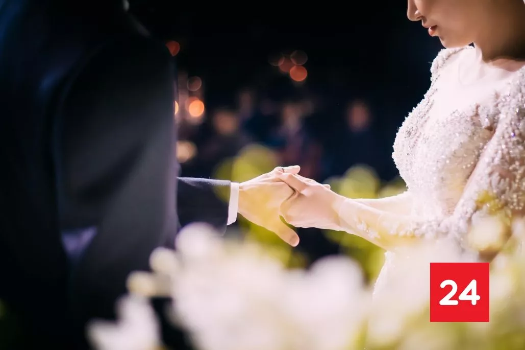 "No se ha dicho toda la verdad": Se entregó banquetera acusada de masiva estafa a novios en Viña del Mar