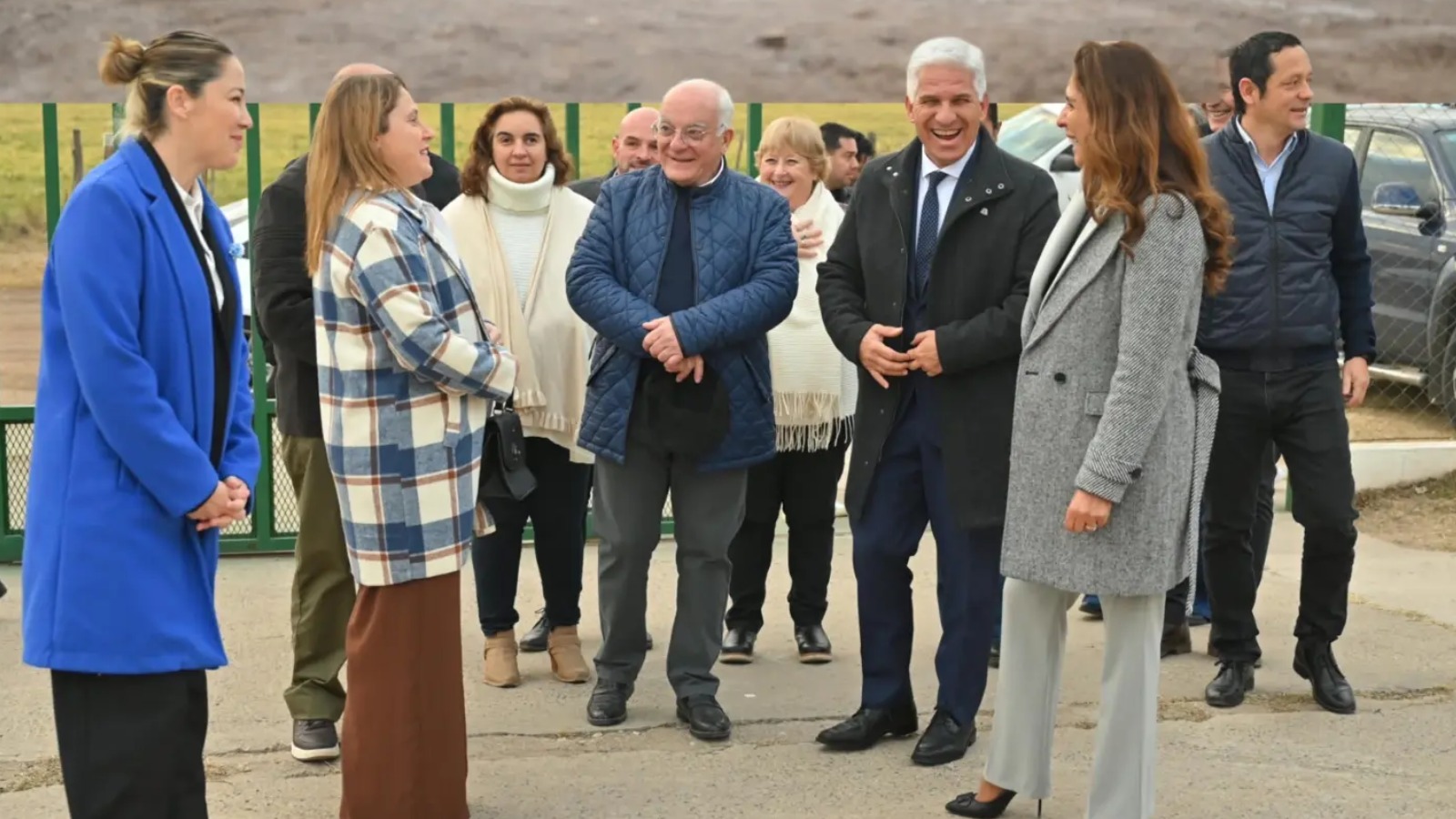 Hugo Larrosa junto a autoridades de la Provincia de San Luis en Argentina que destacaron su aporte en la creación de empleos.