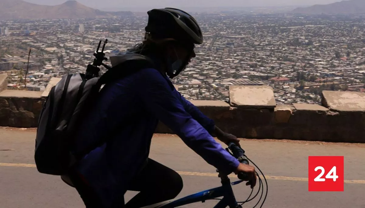 Ministro Poduje anuncia que ciclistas deberán inscribirse para subir al Cerro San Cristóbal y usar chaleco con código identificatorio