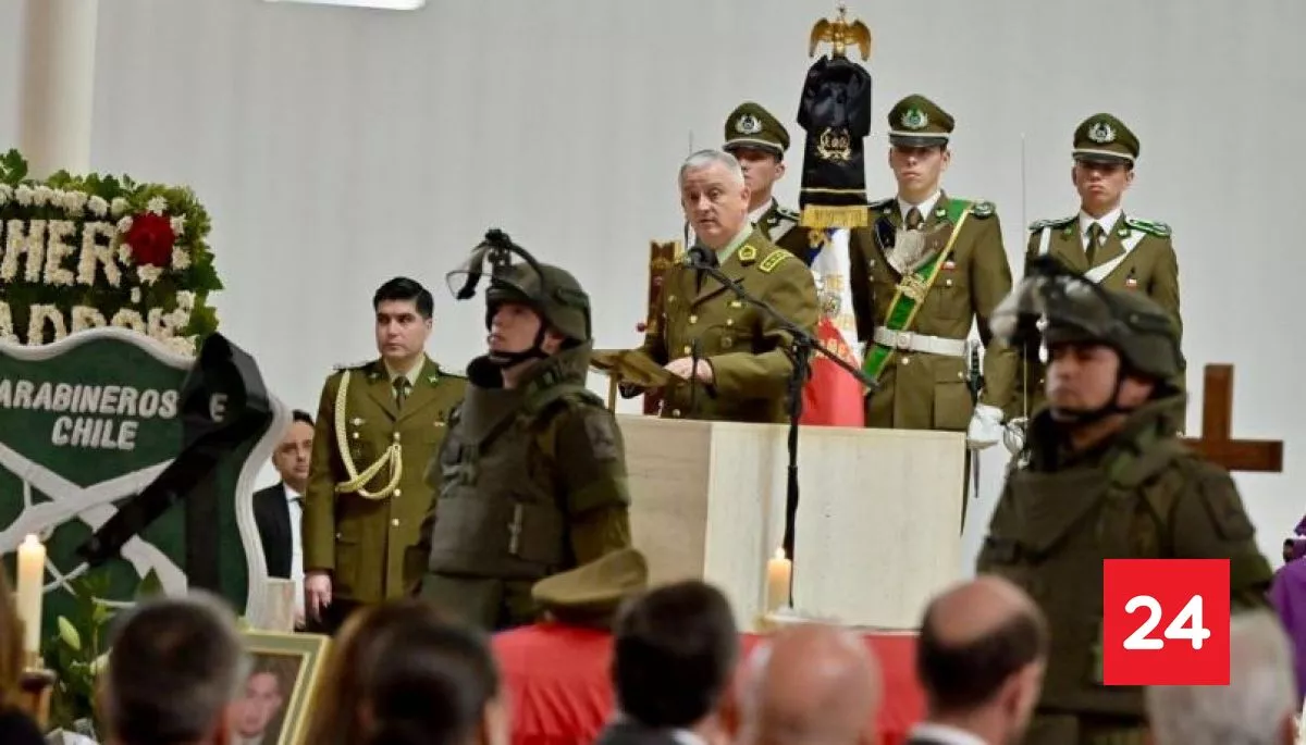 Ascenso póstumo y rebautizo de la 42.ª Comisaría de Lo Espejo: Carabineros rinde emotivo homenaje al Cabo 2.° Cristopher Aguilera