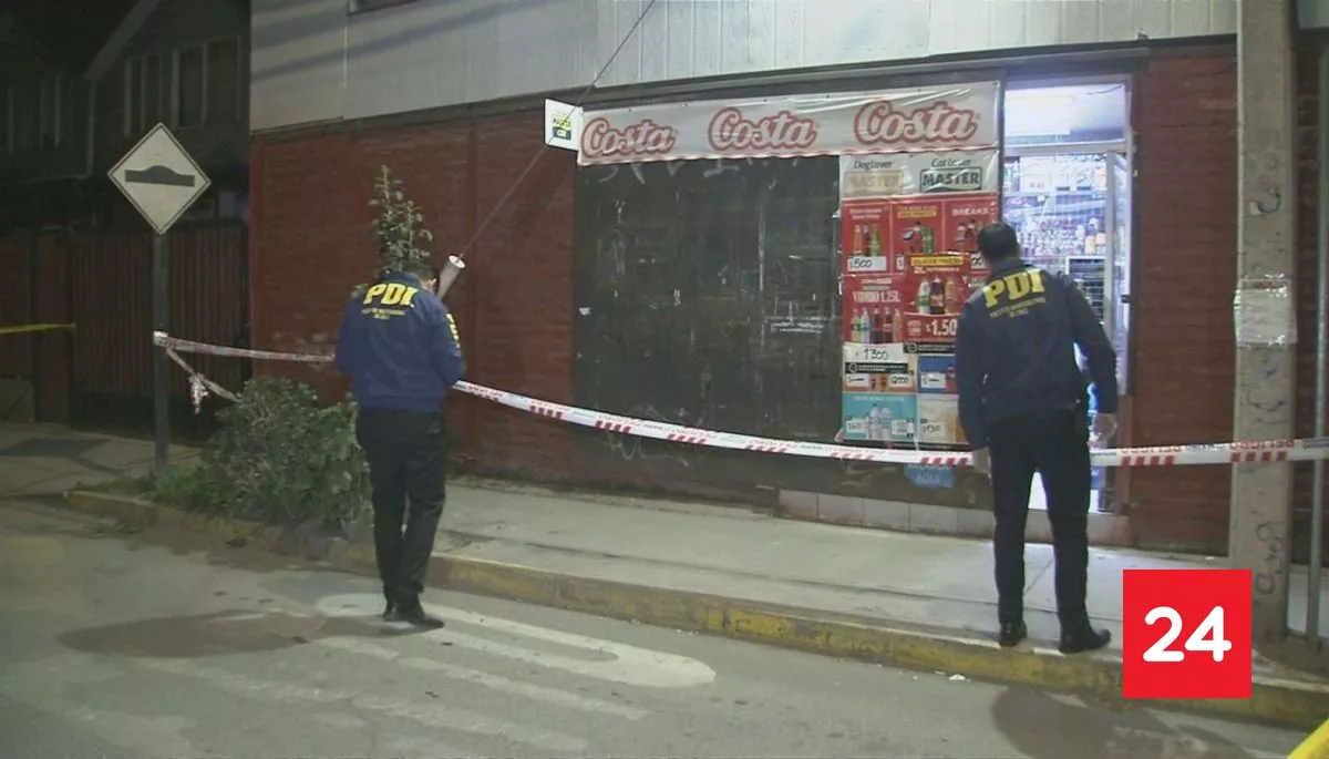 Adulto mayor recibe dos disparos durante asalto a su minimarket en Maipú