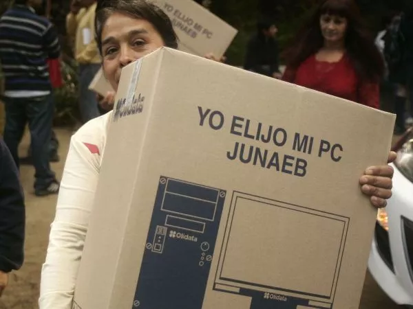 San Carlos busca financiar con recursos municipales computadores de 