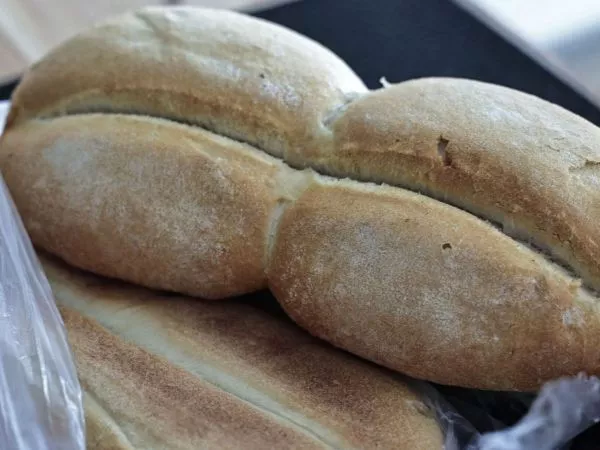 TasteAtlas elige a la marraqueta como el segundo mejor pan del mundo