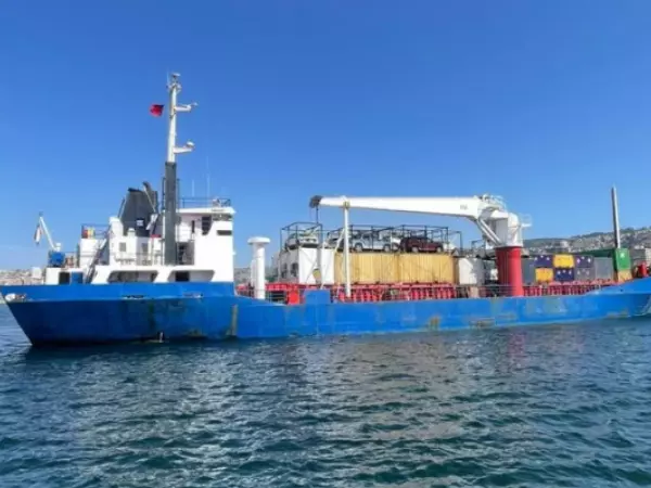 Gobernador de Magallanes alerta por posible incidente entre Argentina y buque chileno que viajará a las Malvinas