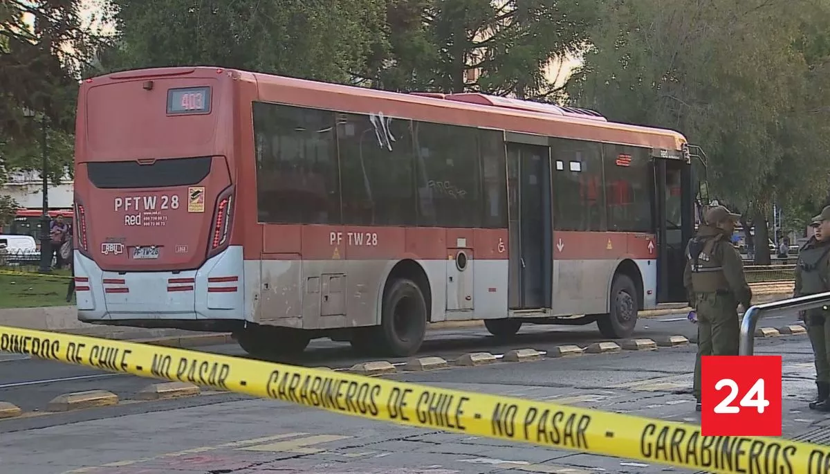 Estudiante de 19 años muere tras ser atropellada por bus RED en la Alameda