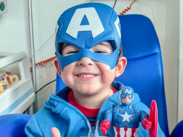 Niño de 5 años con leucemia busca a su 