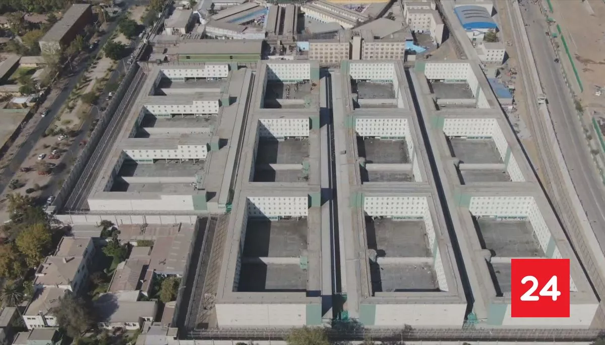 Gobierno posterga ampliación de cárcel Santiago 1 pero insiste en "mejoramiento"