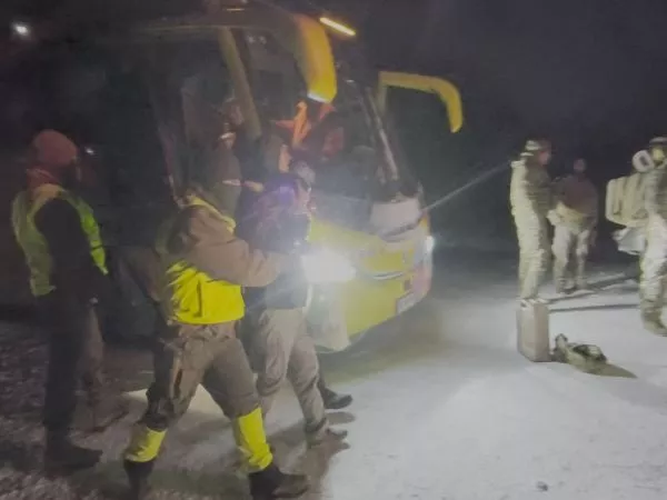 Rescate extremo en la frontera: 59 personas evacuadas tras quedar varadas a más de 4 mil metros de altura