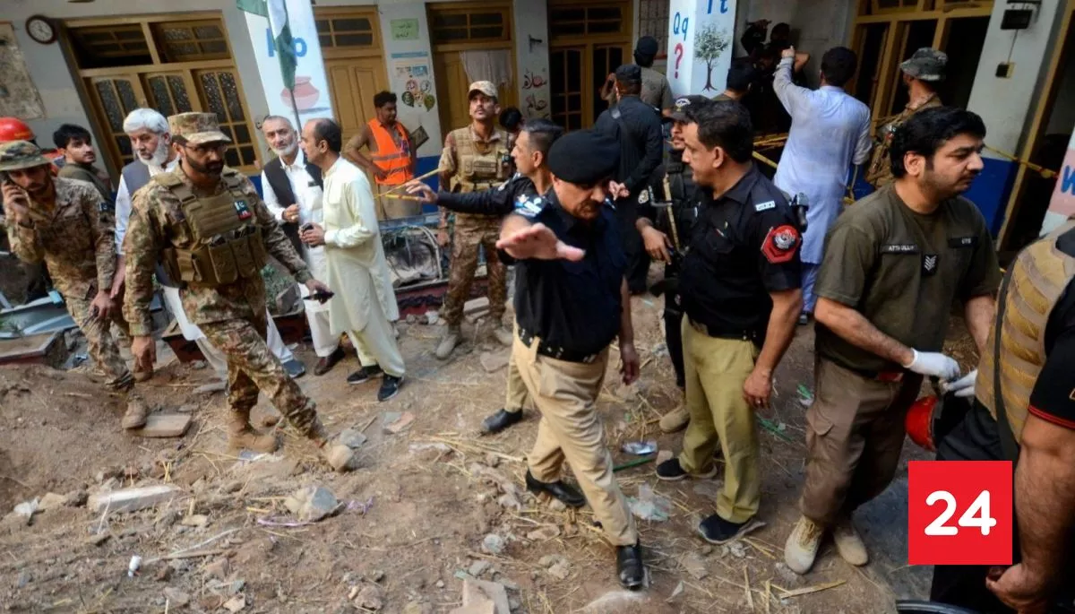 Tragedia en Pakistán: derrumbe en colegio deja decenas de estudiantes muertos