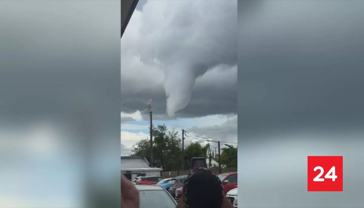 VIDEOS: tornado deja dos viviendas con daños en el Maule