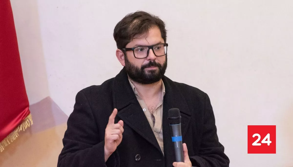 Boric realiza emplazamiento a su sector para abrir diálogos: "Hoy día la izquierda no es mayoría en Chile"
