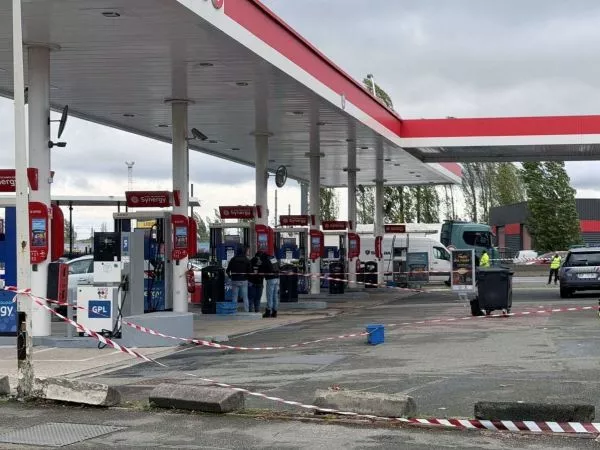 Presunto ataque terrorista en las afueras de París deja un muerto y cuatro heridos