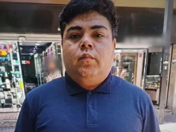 Sujeto robó medio millón de dólares en joyas y huyó en una micro